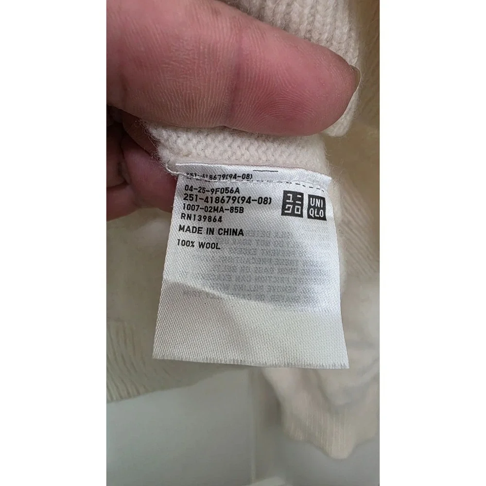 Uniqlo Women's M Beige Indie‎ Preppy Glam100% Wool Crewneck Sweater